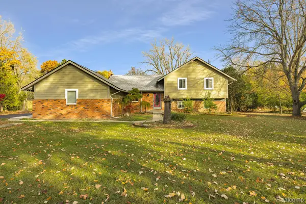 5731 Farmington Road, WestBloomfield, MI 48322