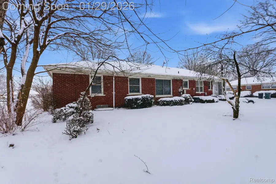 28807 Somerset Place, Lathrup Village, MI 48076 - Image #2
