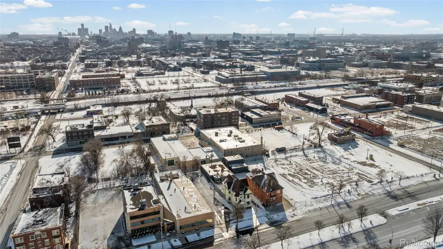 3003 E Grand Boulevard, Detroit, MI 48202 - Image #3