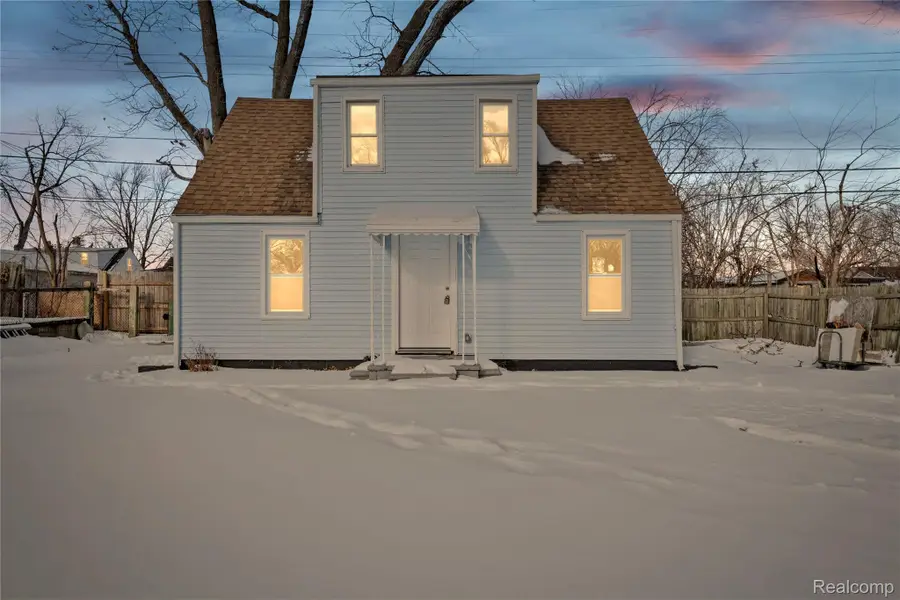 1523 E Madge Avenue, Hazel Park, MI 48030 - #2