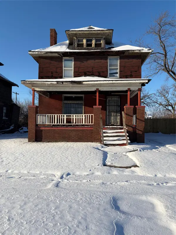 82 W Grand, HighlandPark, MI 48203