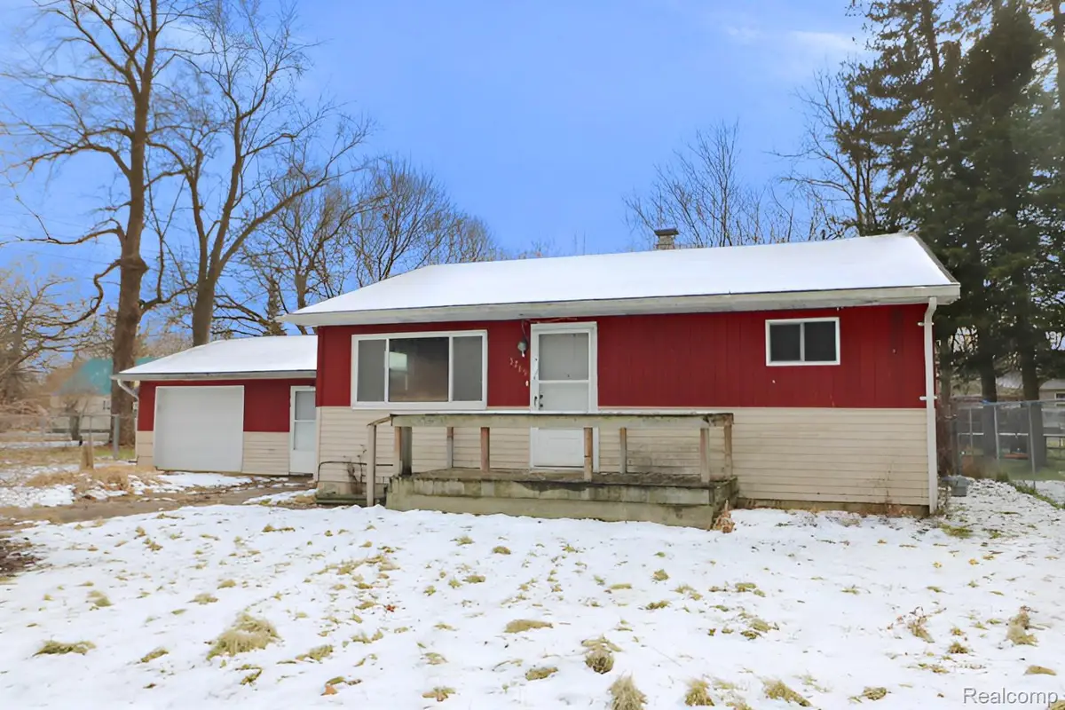 3289 W Hobson Avenue, Flint, MI 48504 - Image #1