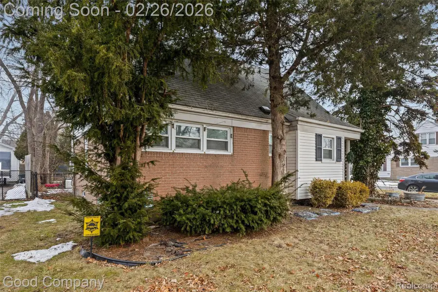 20315 Lancaster Street, Harper Woods, MI 48225 - #2