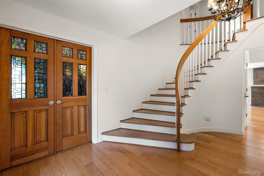 5353 W Bloomfield Lake Road, West Bloomfield, MI 48323 - Image #3