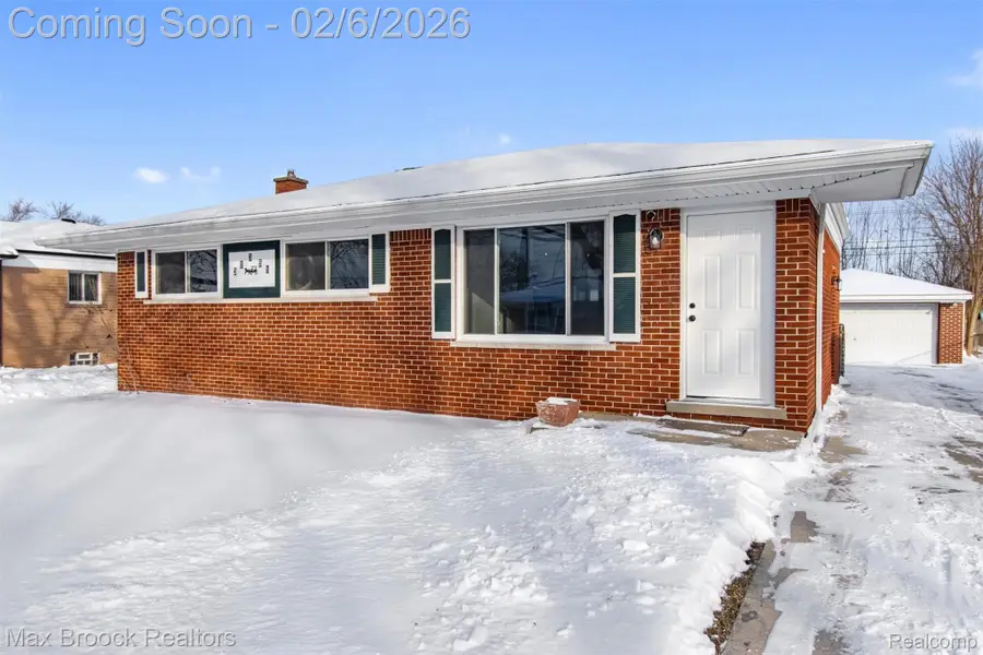 31358 Iroquois Drive, Warren, MI 48088 - Image #2