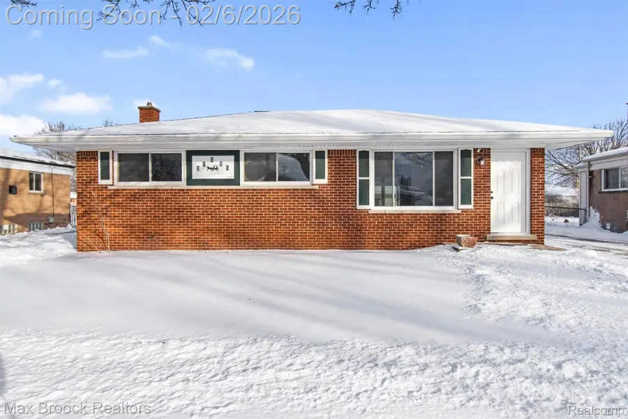 31358 Iroquois Drive, Warren, MI 48088 - Image #3