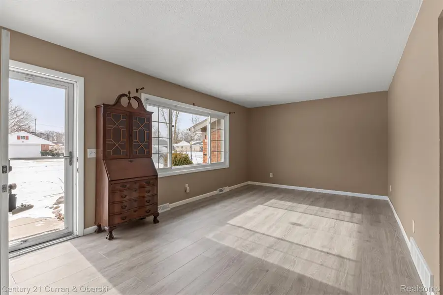 1456 Meadowbrook Way, Temperance, MI 48182 - Image #3