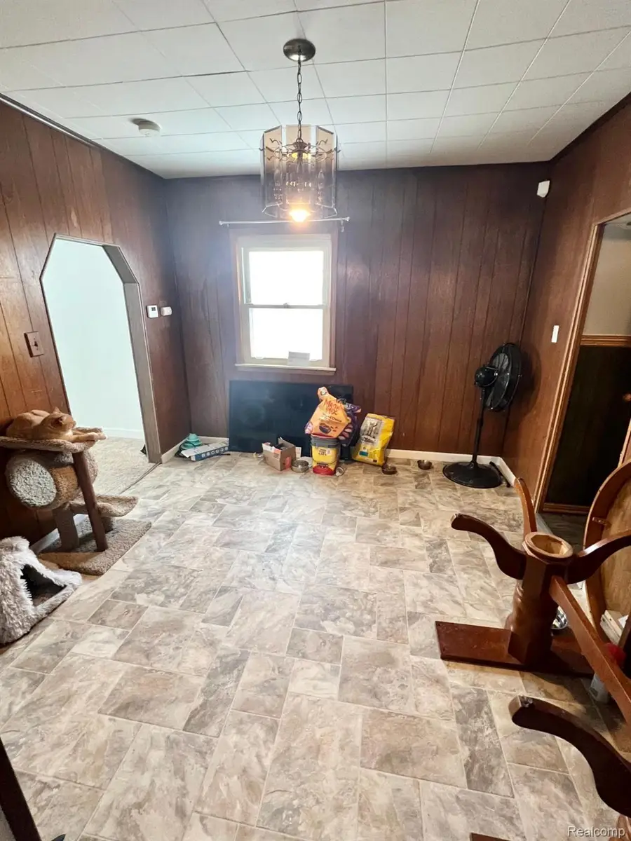 7252 Packard Avenue, Warren, MI 48091 - Image #2