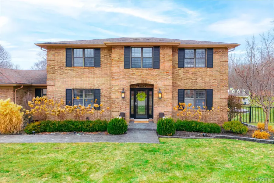 26029 Waterbury Way, Grosse Ile, MI 48138 - #3