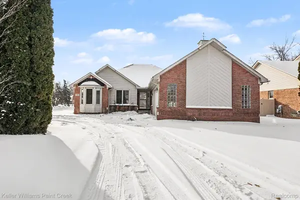 3090 Brysons Cove Drive, Warren, MI 48092