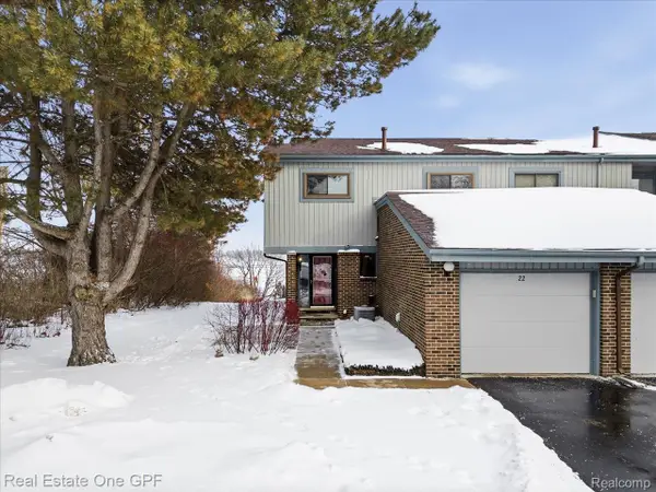 1715 River Road #22, St, MI 48079