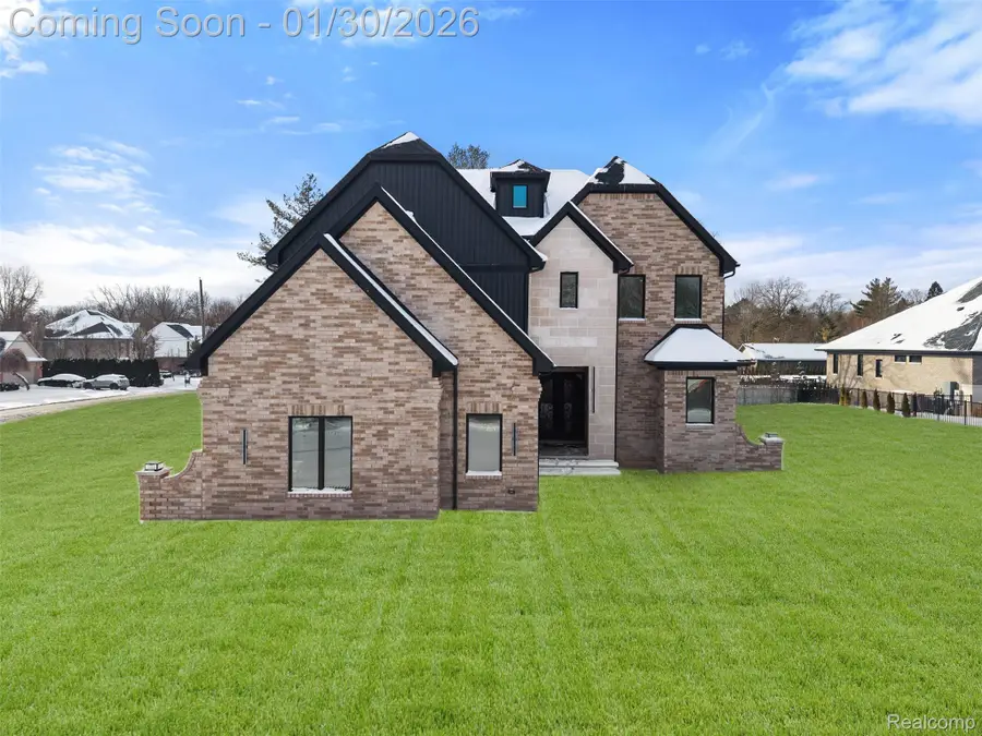 5321 Rochester Rd, Troy, MI 48058 - Image #2