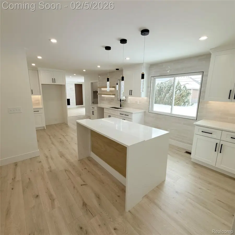 37319 Jerome Drive, Sterling Heights, MI 48312 - Image #3