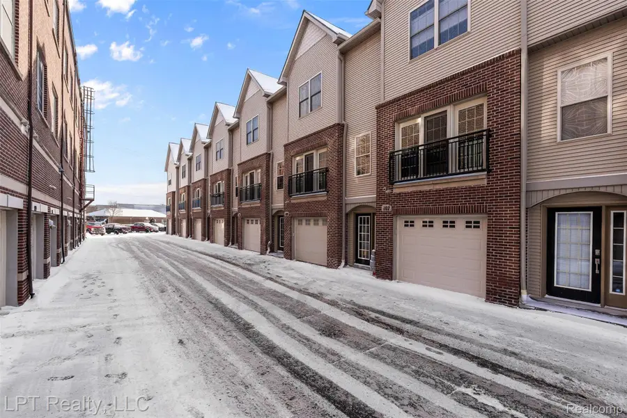 109 S 2nd Street, Brighton, MI 48116 - Image #3