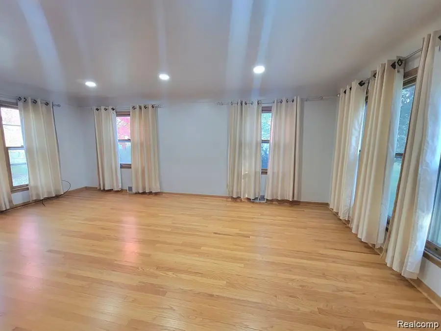 2415 Otter Street, Warren, MI 48092 - #2