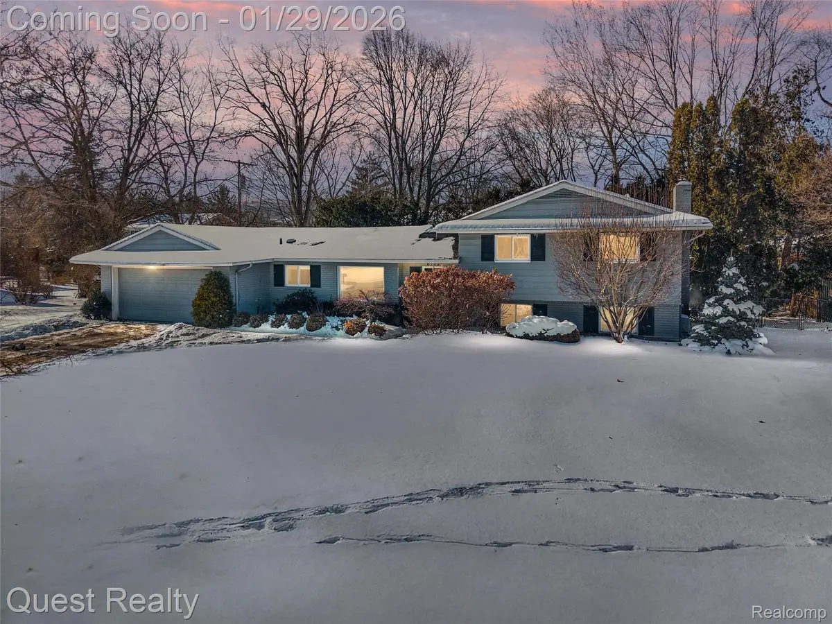 6702 Cathedral Drive, Bloomfield, MI 48301 - Image #1