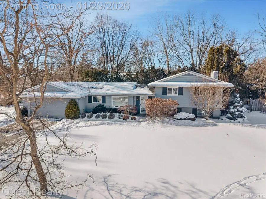 6702 Cathedral Drive, Bloomfield, MI 48301 - Image #2