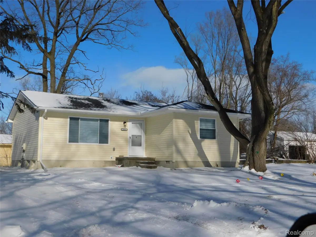 2727 Eaton Place, Flint, MI 48506 - Image #1