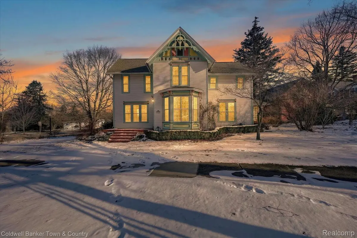 106 Lake St., Howell, MI 48843 - #1