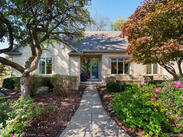 3439 Aquarious Circle, Oakland, MI 48363