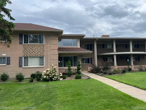 2375 Walton Boulevard #8, RochesterHills, MI 48309