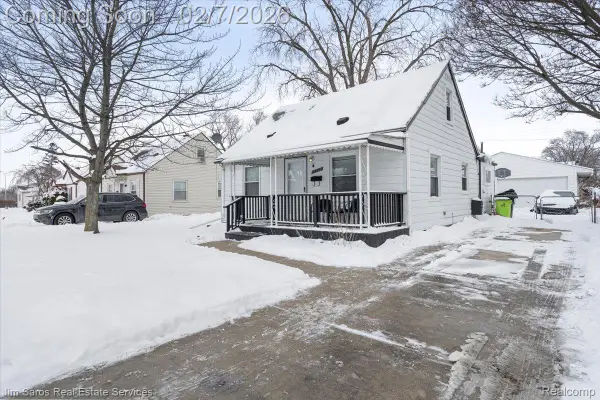 26692 Chippendale Street, Roseville, MI 48066