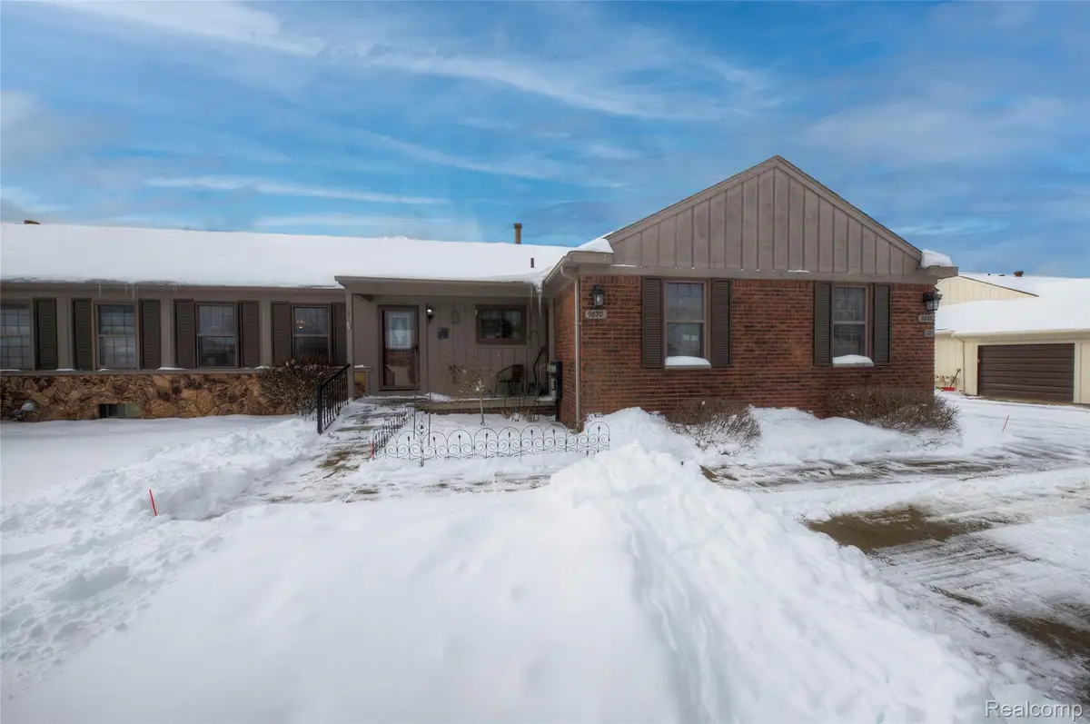 9870 Cambridge Court #121-2, South Lyon, MI 48178 - Image #1