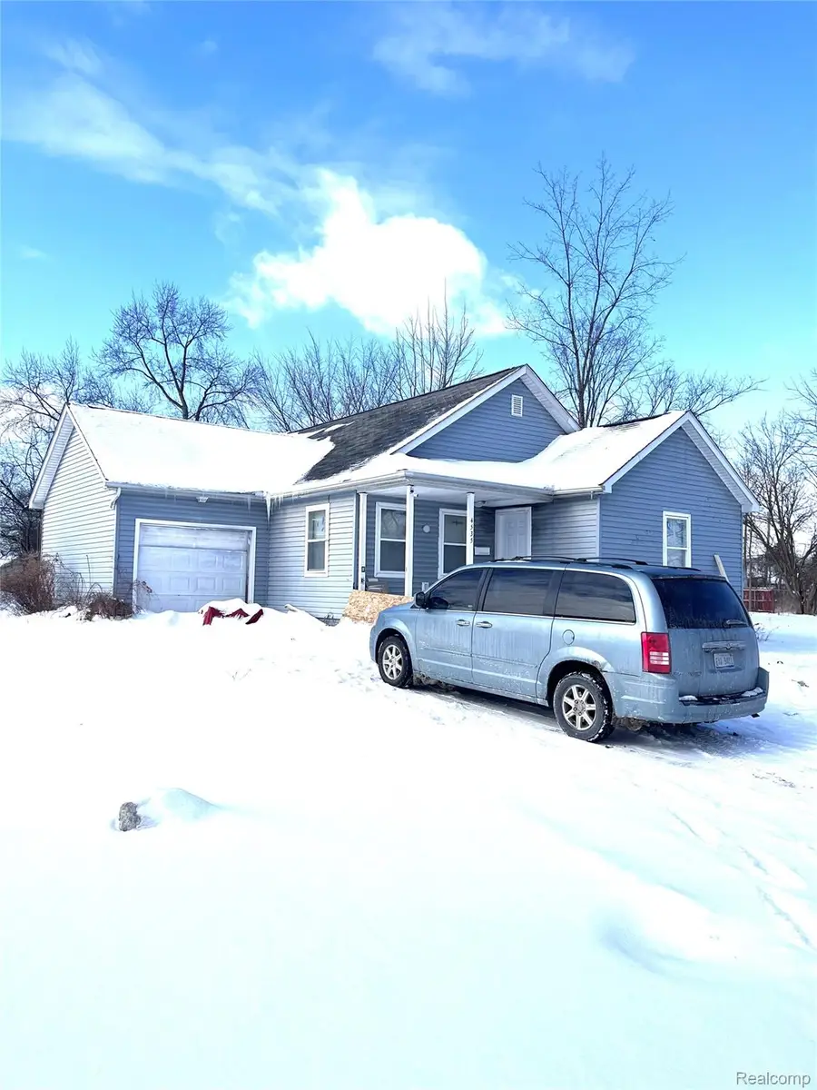 4535 Montclair Street, Detroit, MI 48214 - Image #2