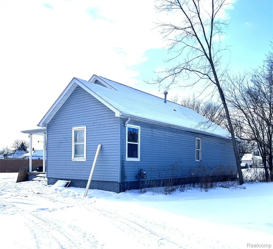 4535 Montclair Street, Detroit, MI 48214 - Image #3