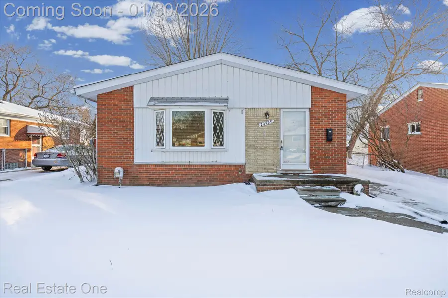 22720 Furton Street, Saint Clair Shores, MI 48082 - Image #2