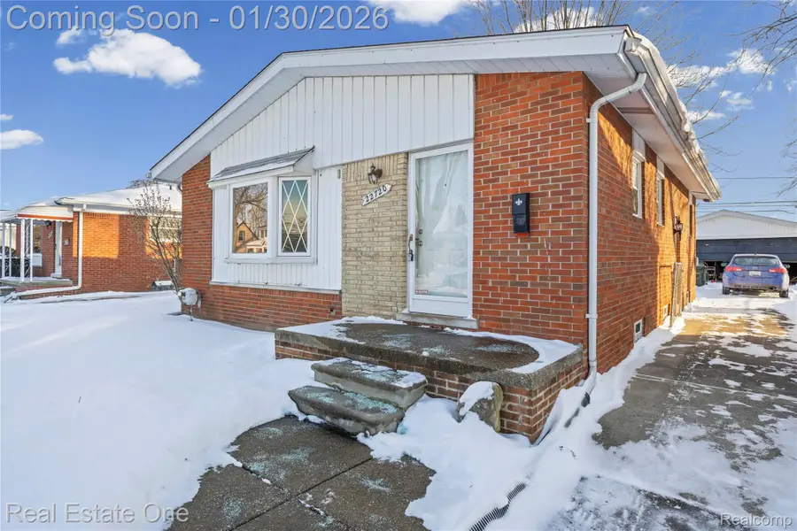 22720 Furton Street, Saint Clair Shores, MI 48082 - Image #3