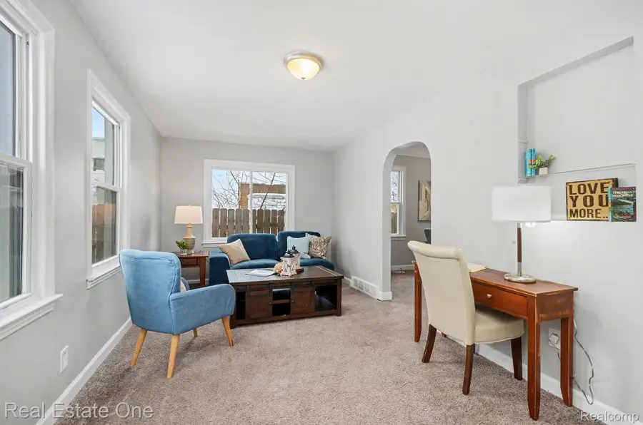 20801 Elroy Avenue, Warren, MI 48089 - Image #2