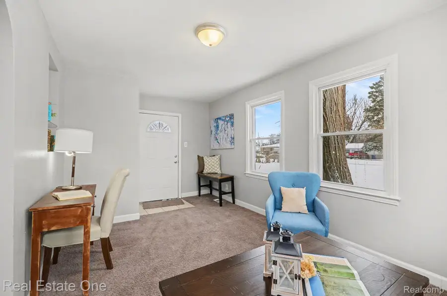 20801 Elroy Avenue, Warren, MI 48089 - Image #3