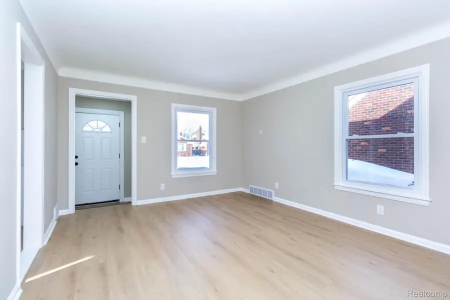 24536 Rosebud Avenue, Eastpointe, MI 48021 - Image #3