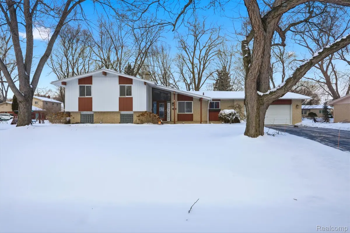 5586 Wild Ridge Lane, West Bloomfield, MI 48322 - #1