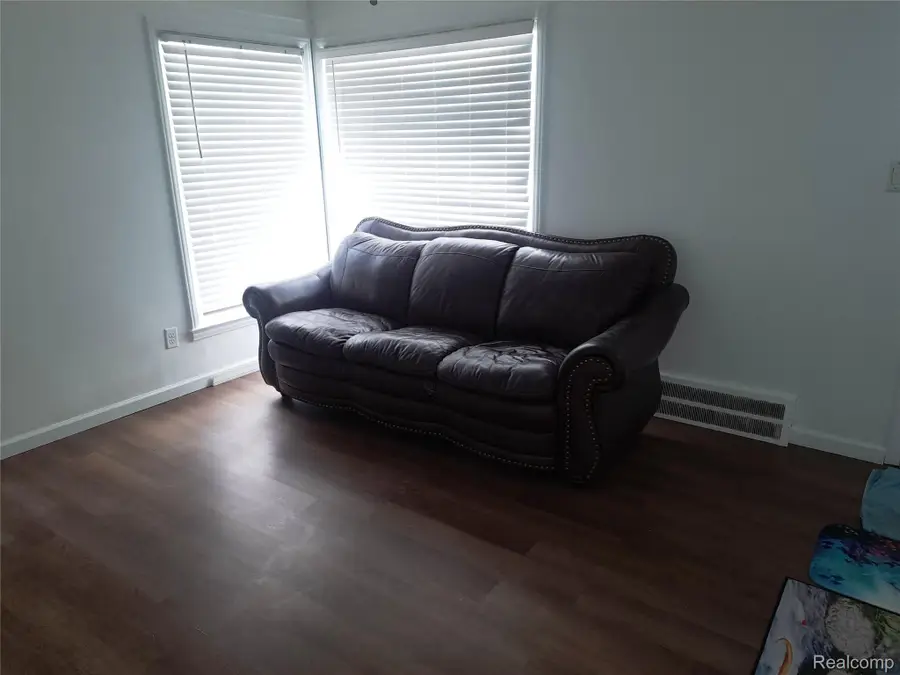 13360 Jobin Street, Southgate, MI 48195 - Image #2