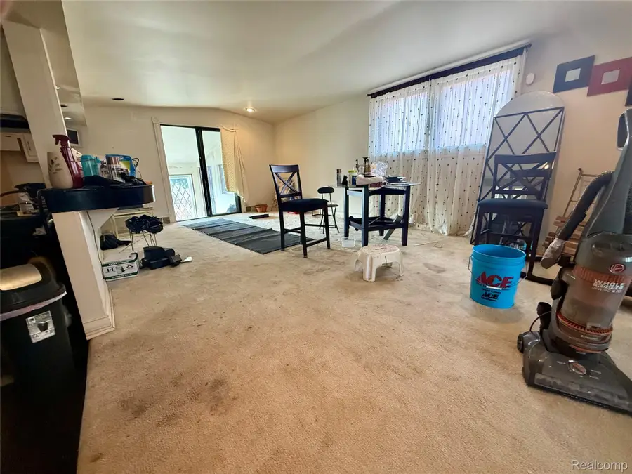 3845 Lakewood Street, Detroit, MI 48215 - Image #2