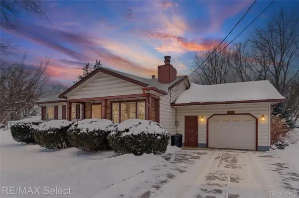 2492 W Maple Avenue, Flint, MI 48507