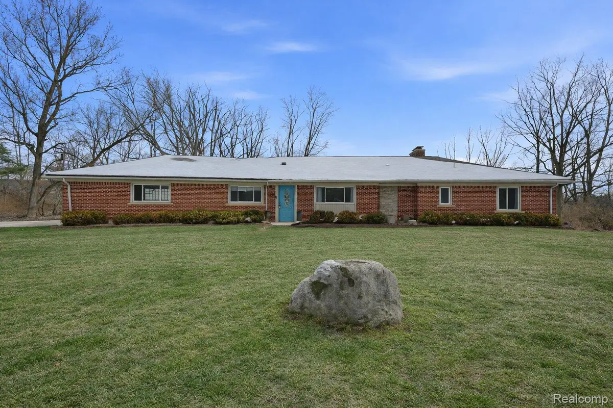 29750 Bristol Lane, Bingham Farms, MI 48025 - #1