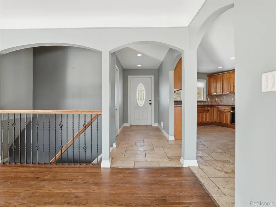 29750 Bristol Lane, Bingham Farms, MI 48025 - #3