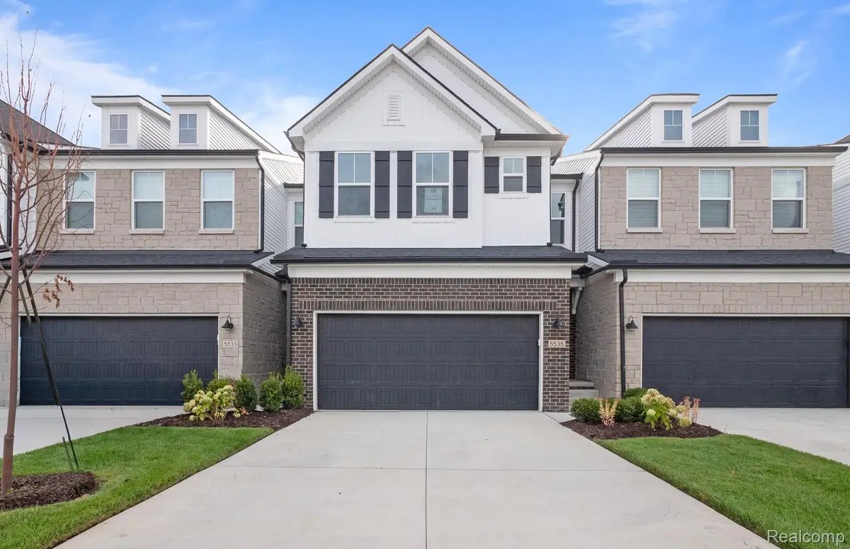 5572 East Spaniel Drive, Ann Arbor, MI 48108 - Image #1