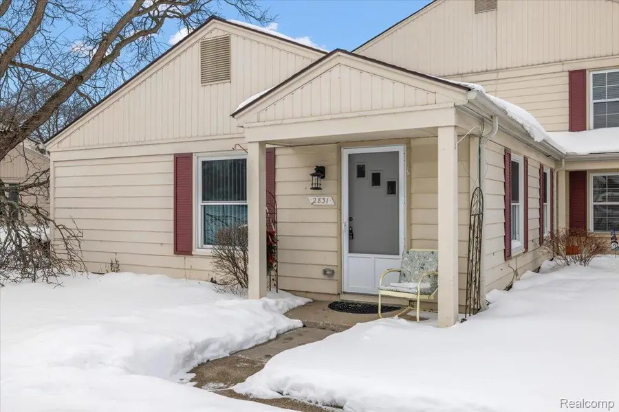 2831 Glenwood Court, Orion, MI 48360 - #2