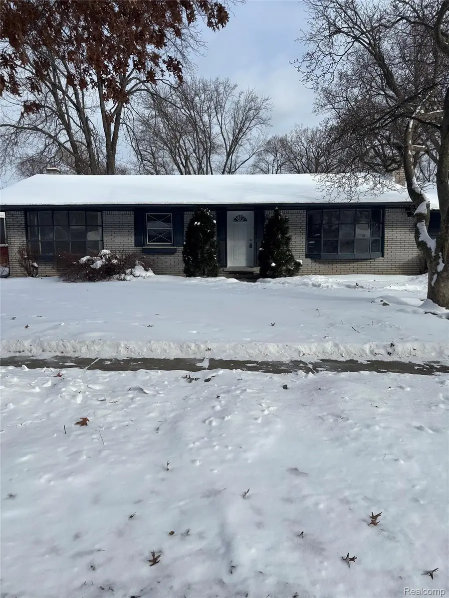 34070 Burton Lane, Livonia, MI 48154 - Image #2