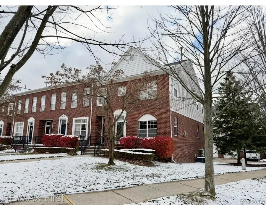 43203 Strand Drive, Sterling Heights, MI 48313 - #2