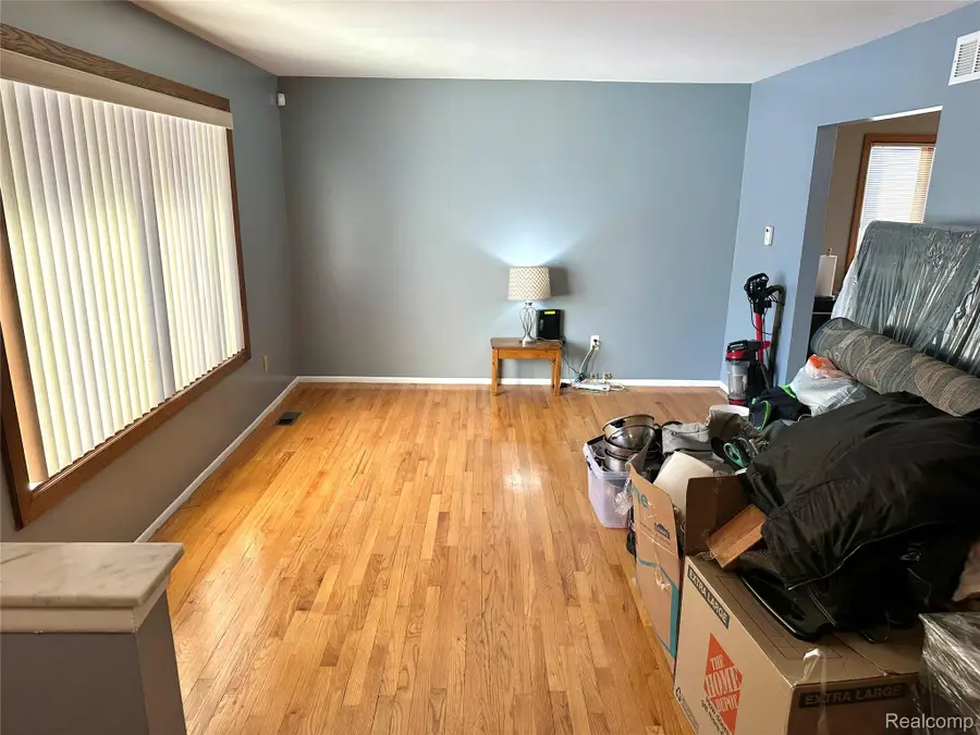 25112 Madden Street, Taylor, MI 48180 - #3