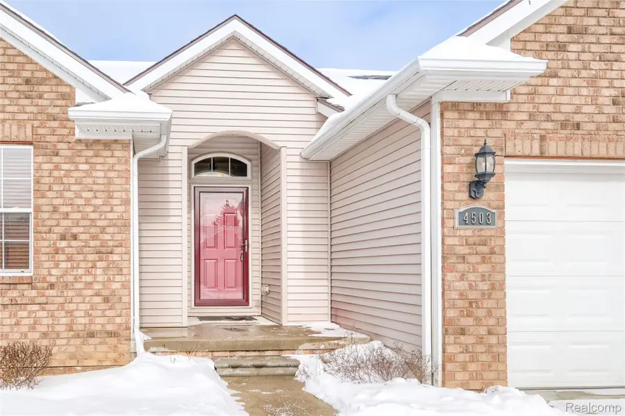 4503 Cross Creek Boulevard, Burton, MI 48509 - Image #2