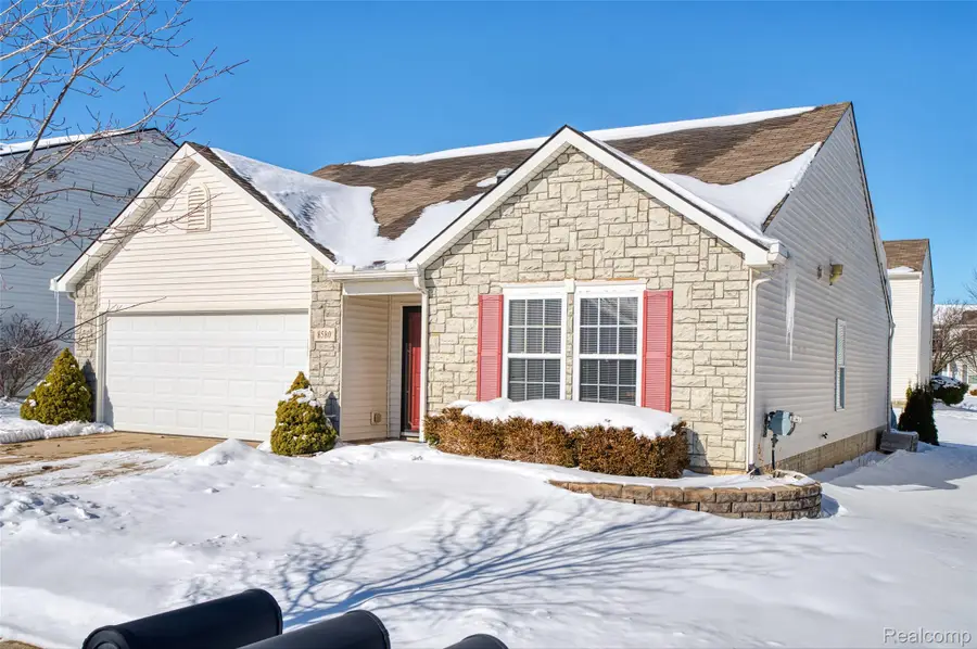 8580 Fox River Drive, Fowlerville, MI 48836 - #2