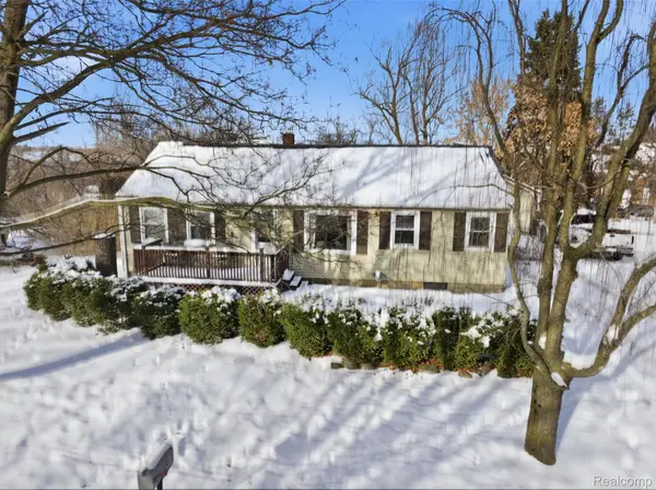 92 Hartley Street, Lapeer, MI 48446