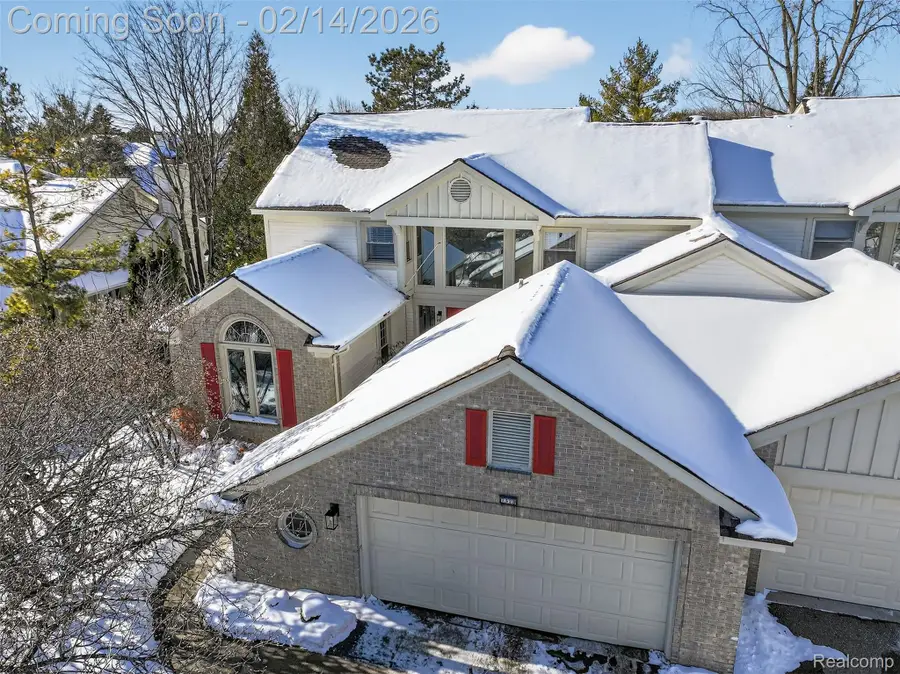 7328 Simsbury Drive, West Bloomfield, MI 48322 - #3