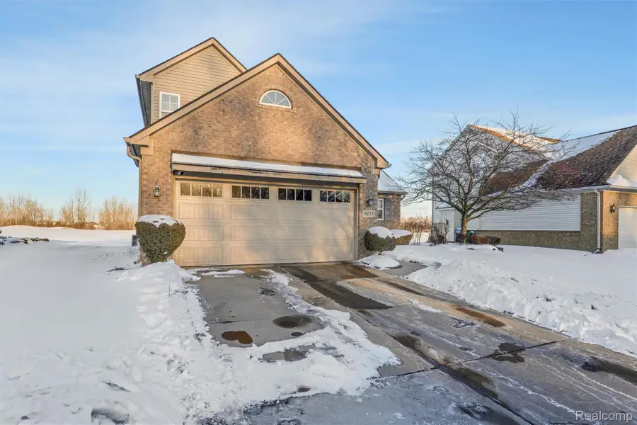 6235 Crystal Lake Drive, Romulus, MI 48174 - Image #2